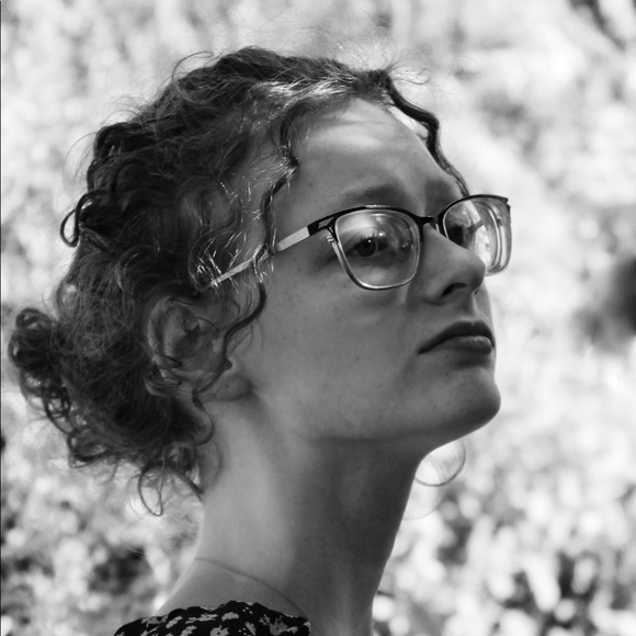 Meet your posher, Mary Louise! - Picture 1 of 6